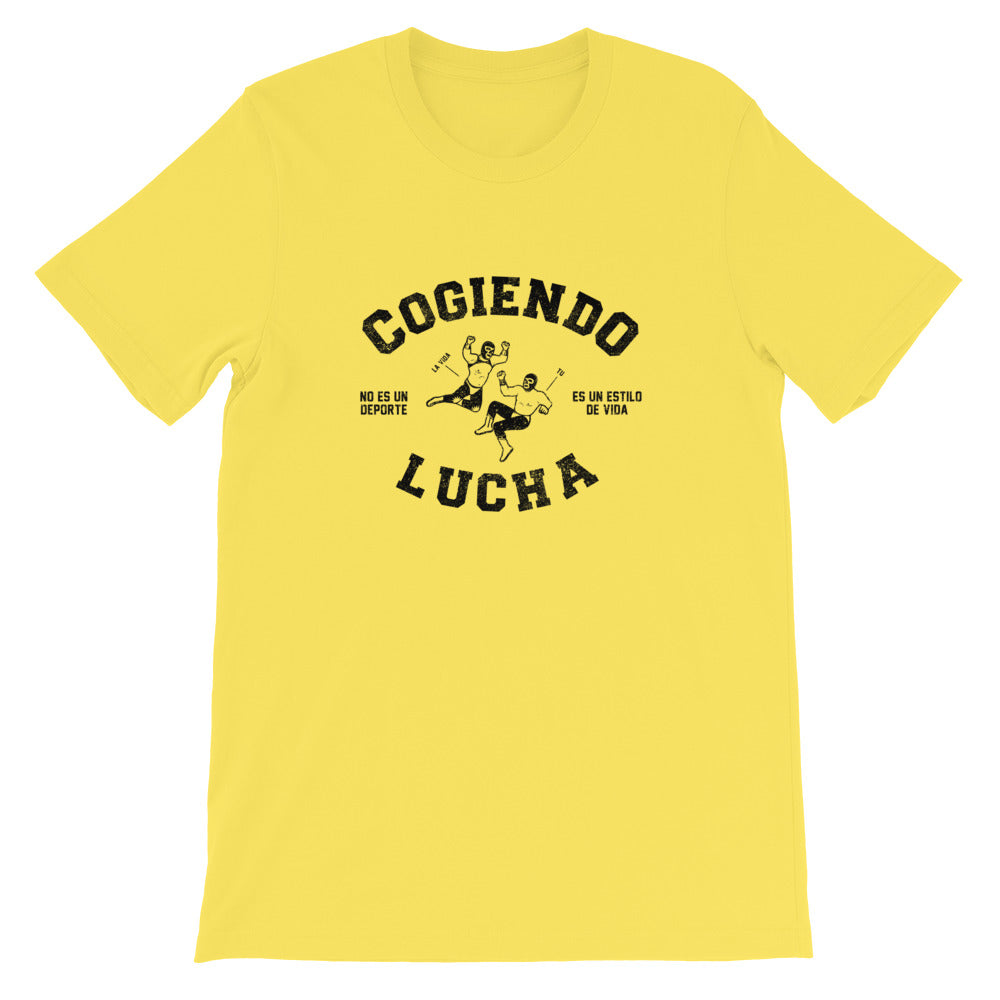 COGIENDO LUCHA Dominican T-Shirt